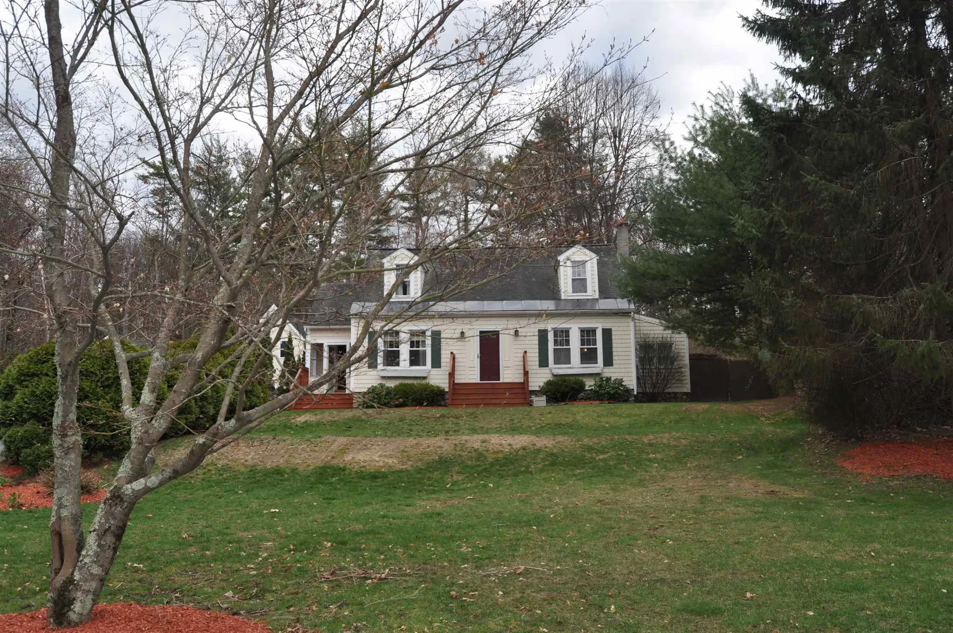 21 Litchfield Road Londonderry NH 03053