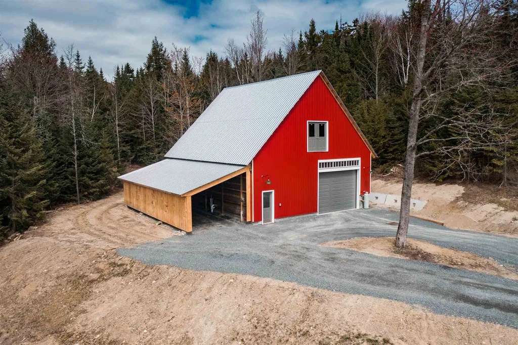 8 Kimball Hill Road Topsham VT 05076