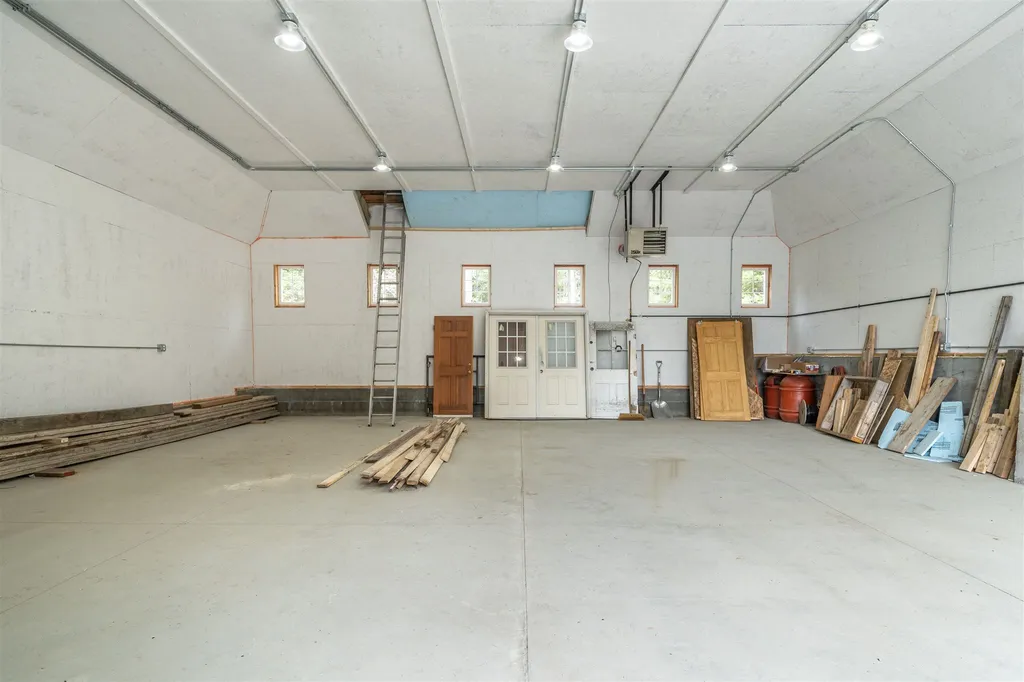 8 Kimball Hill Road Topsham VT 05076