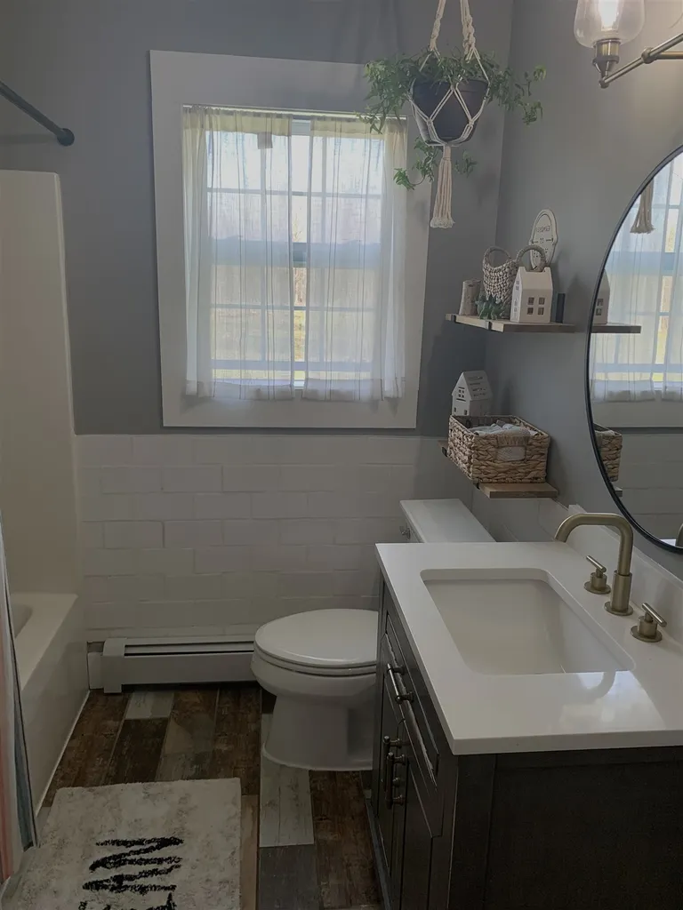 728 Blockhouse Point Road North Hero VT 05474