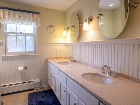 6 Summit Ridge Burlington VT 05401