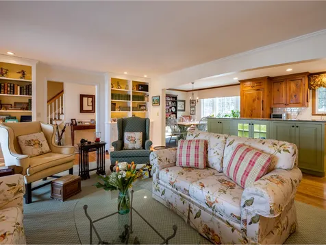 6 Summit Ridge Burlington VT 05401