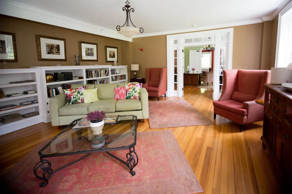 26 Main Street Windsor VT 05089