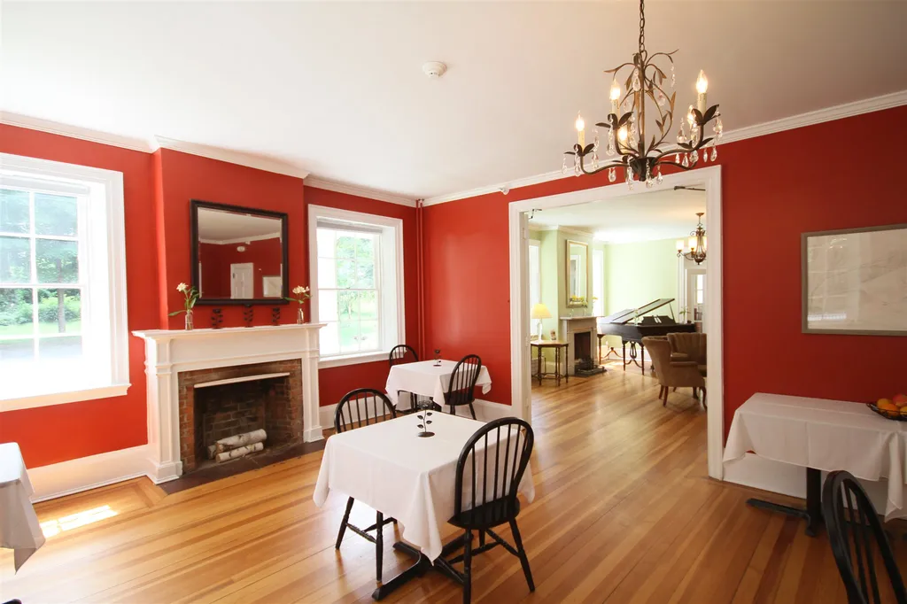 26 Main Street Windsor VT 05089