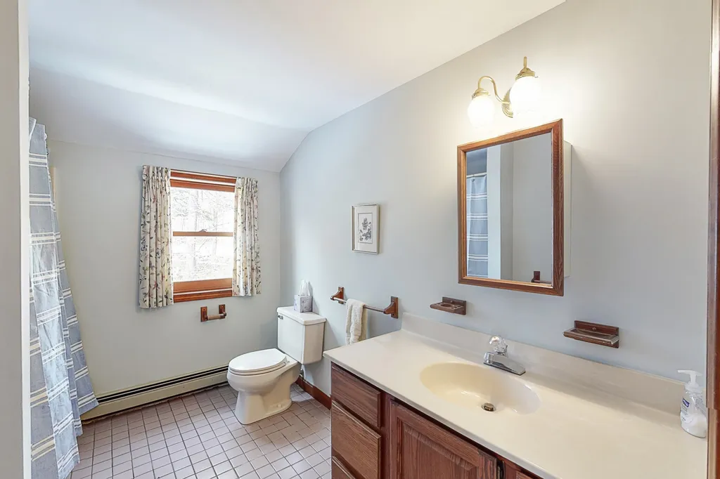 45 Sewall Road Wolfeboro NH 03894