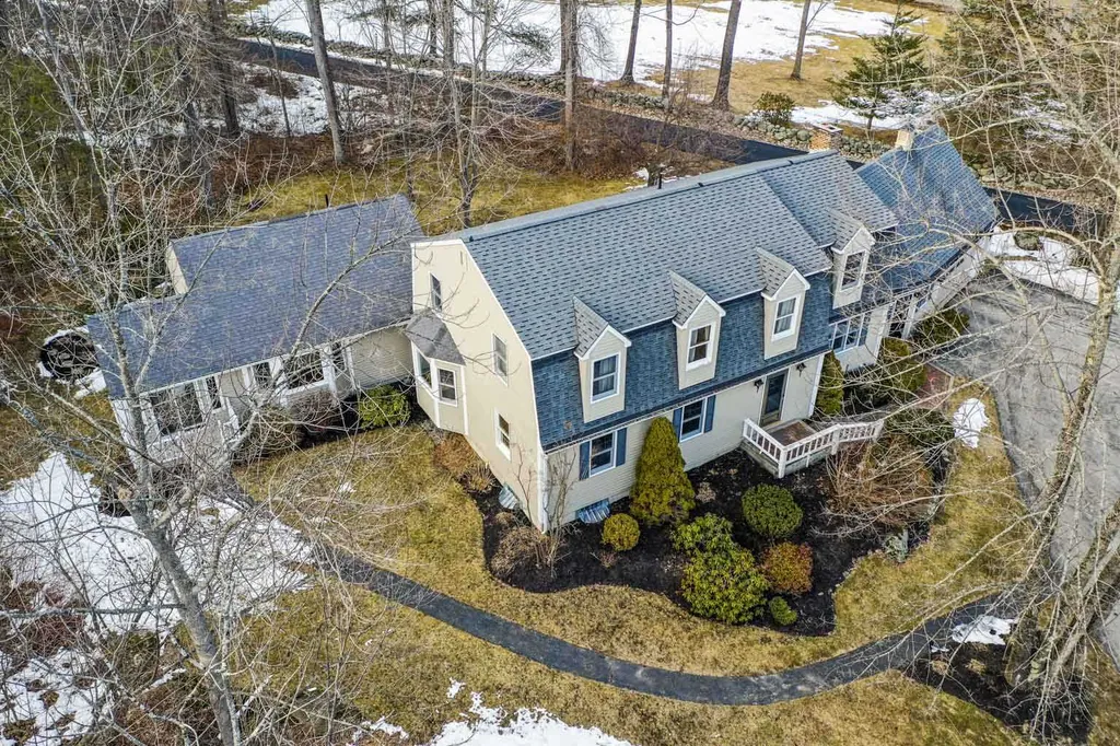 45 Sewall Road Wolfeboro NH 03894