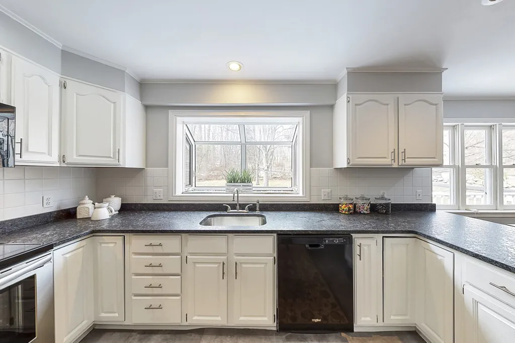 45 Sewall Road Wolfeboro NH 03894