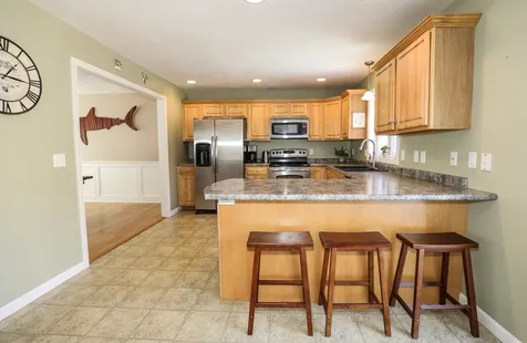 32 Winterberry Lane Weare NH 03281