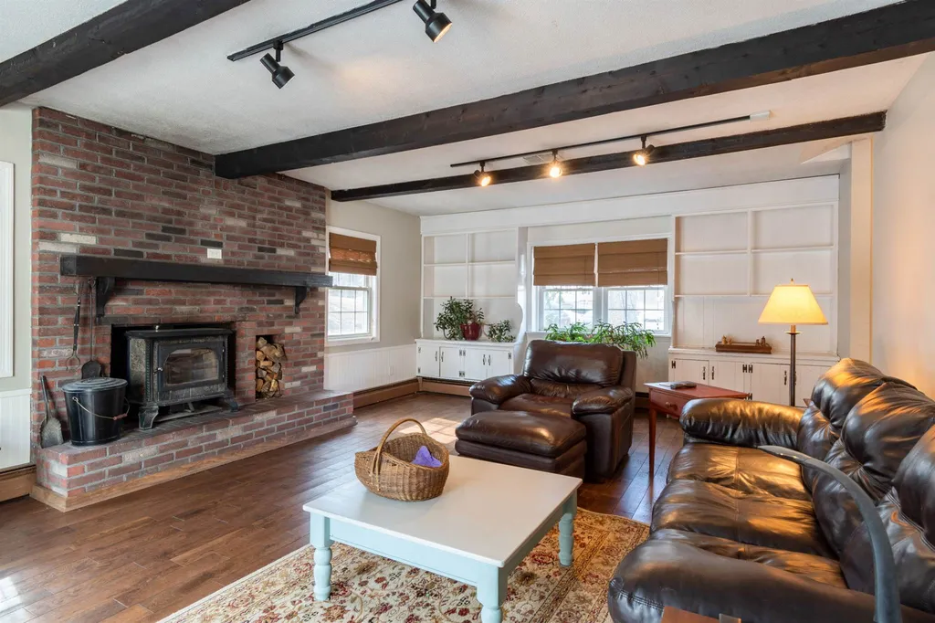 22 Marilyn Park Drive Hampstead NH 03841