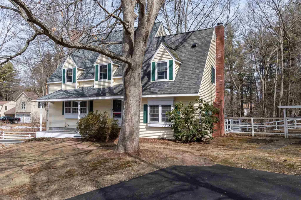 22 Marilyn Park Drive Hampstead NH 03841