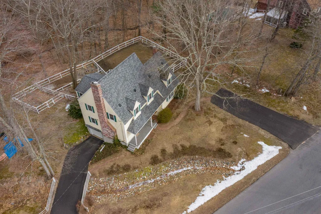 22 Marilyn Park Drive Hampstead NH 03841