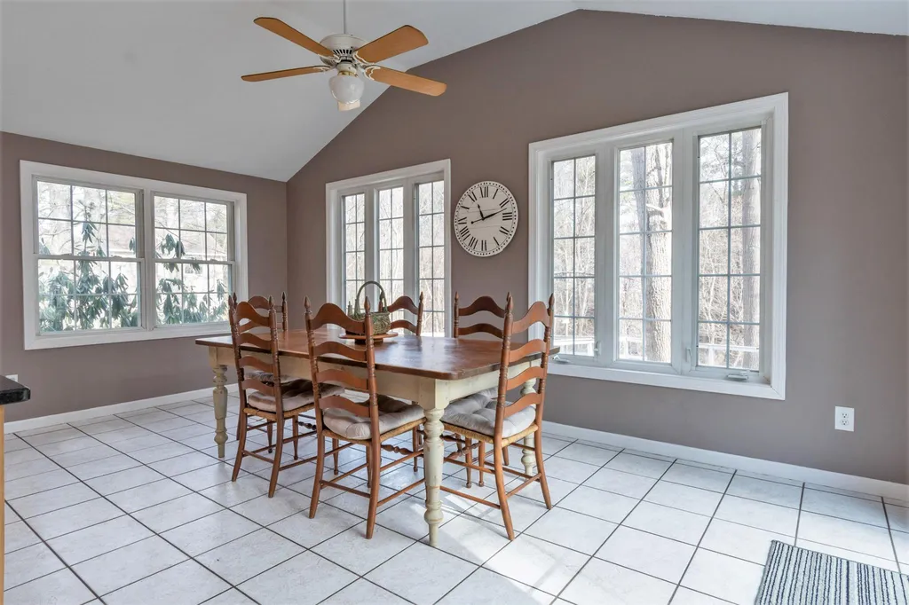 22 Marilyn Park Drive Hampstead NH 03841