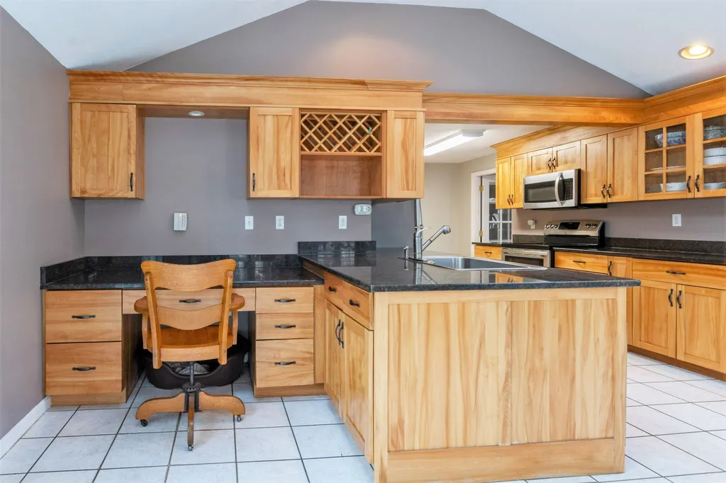 22 Marilyn Park Drive Hampstead NH 03841