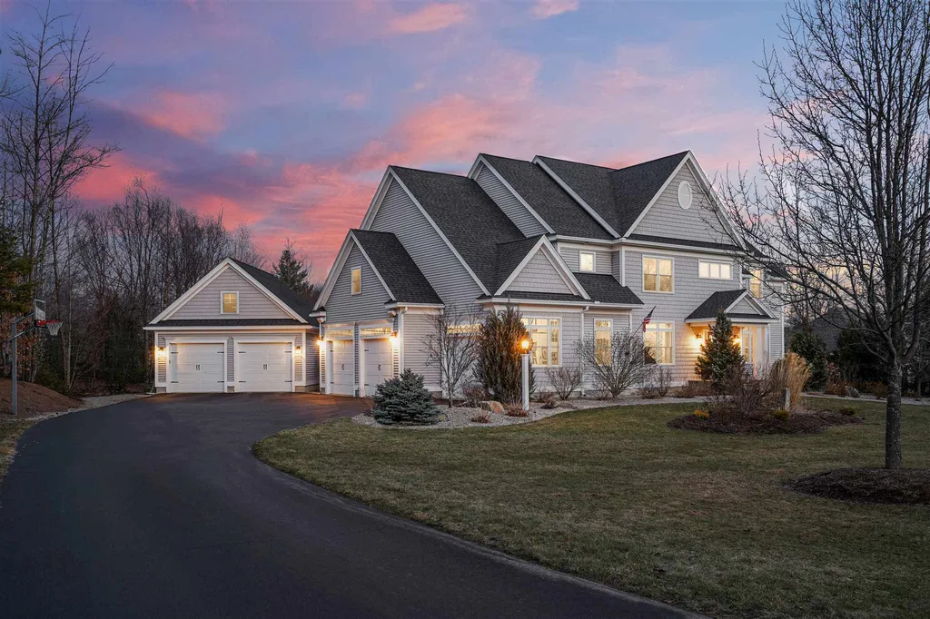 61 Settlers Court Bedford NH 03110