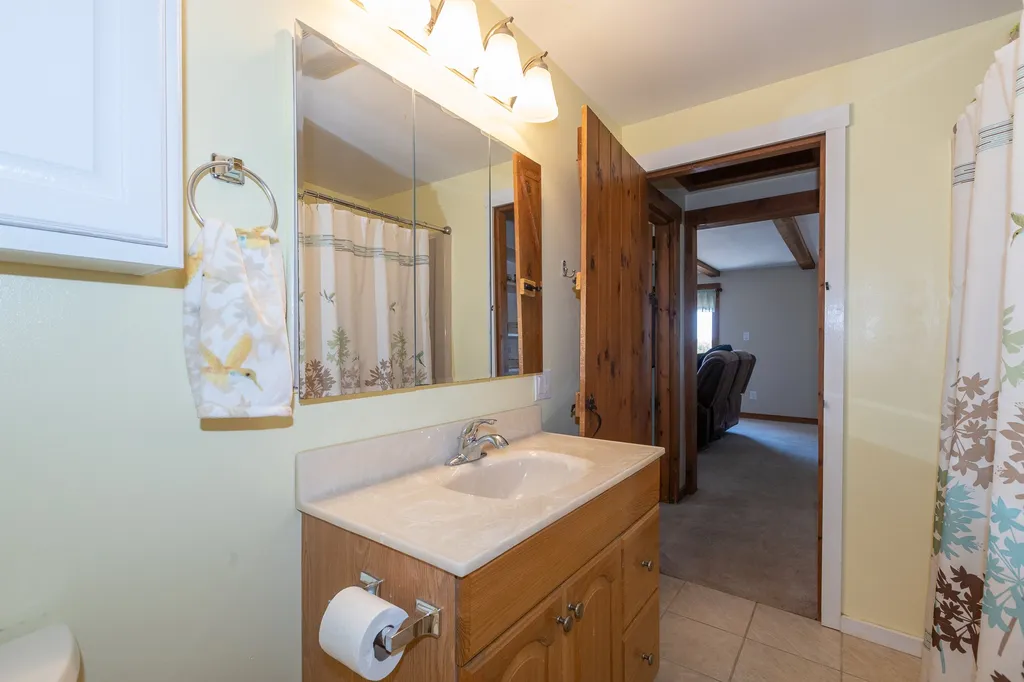 182 Smith Road Lebanon ME 04027-3121
