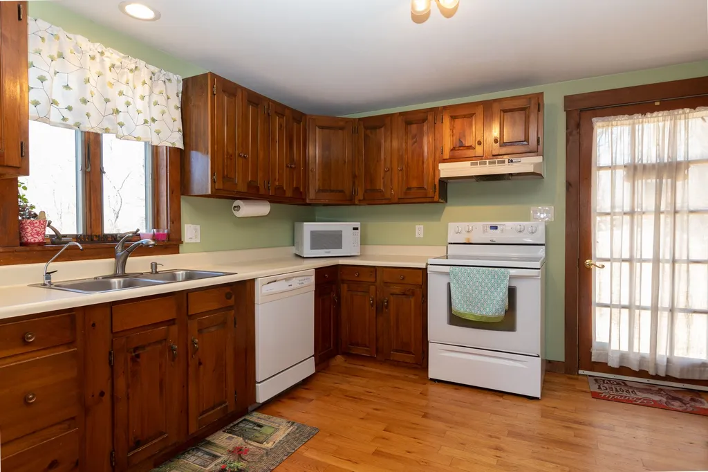 182 Smith Road Lebanon ME 04027-3121