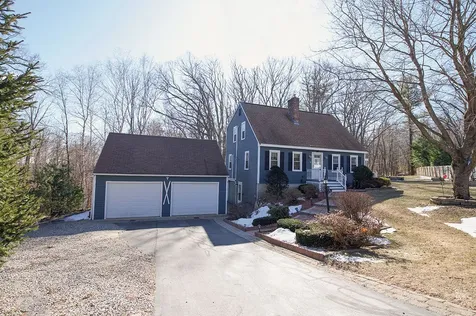 5 Geisser Lane Sandown NH 03873