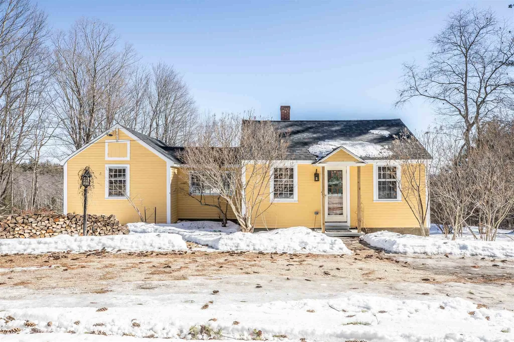86 Peterborough Road Hancock NH 03449