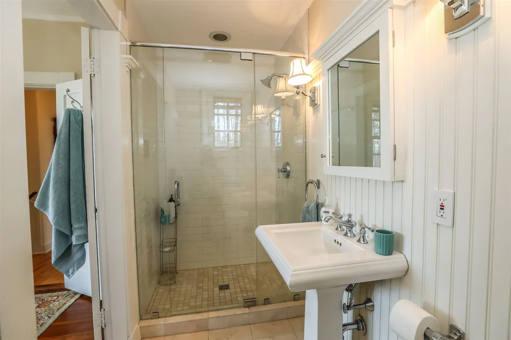 86 High Ridge Road Dublin NH 03444