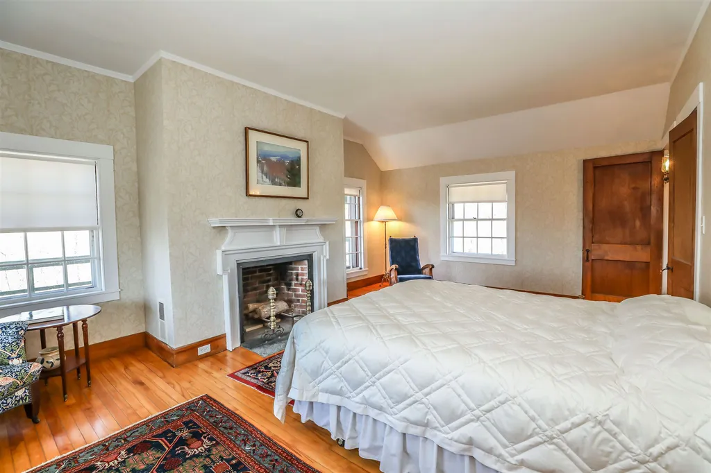 86 High Ridge Road Dublin NH 03444