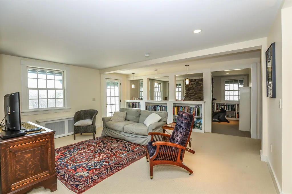 86 High Ridge Road Dublin NH 03444