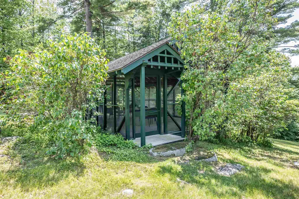 86 High Ridge Road Dublin NH 03444