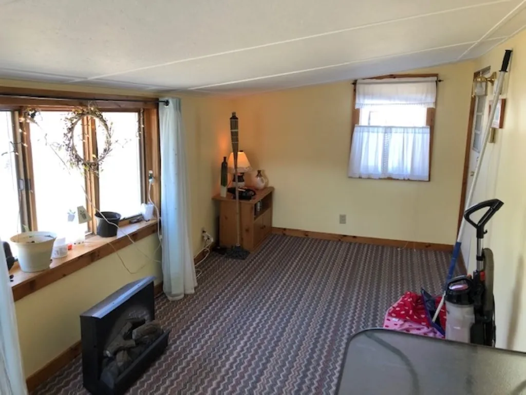 9 Willow Court Winchester NH 03470