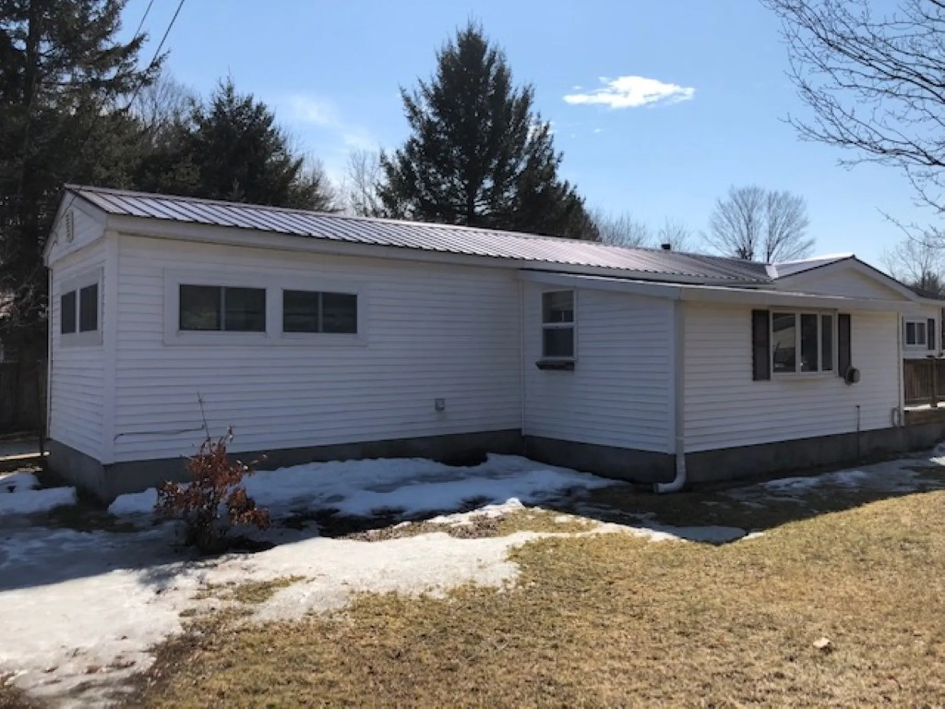 9 Willow Court Winchester NH 03470