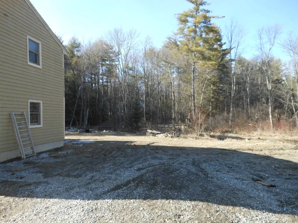 30 Walnut Hill Road Derry NH 03038