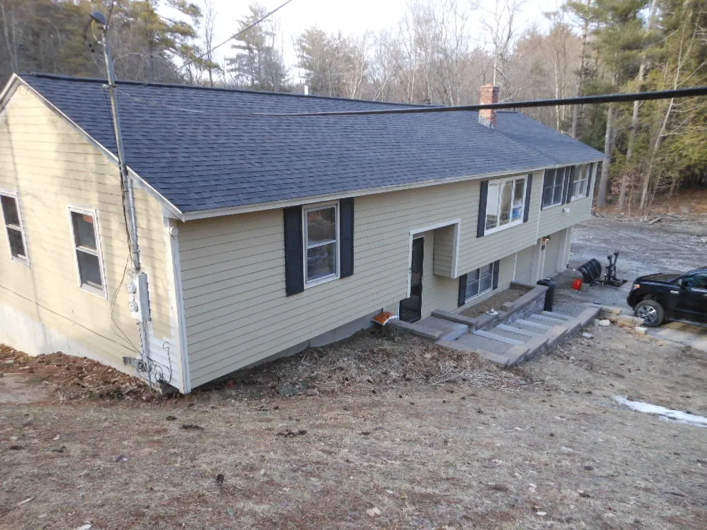30 Walnut Hill Road Derry NH 03038