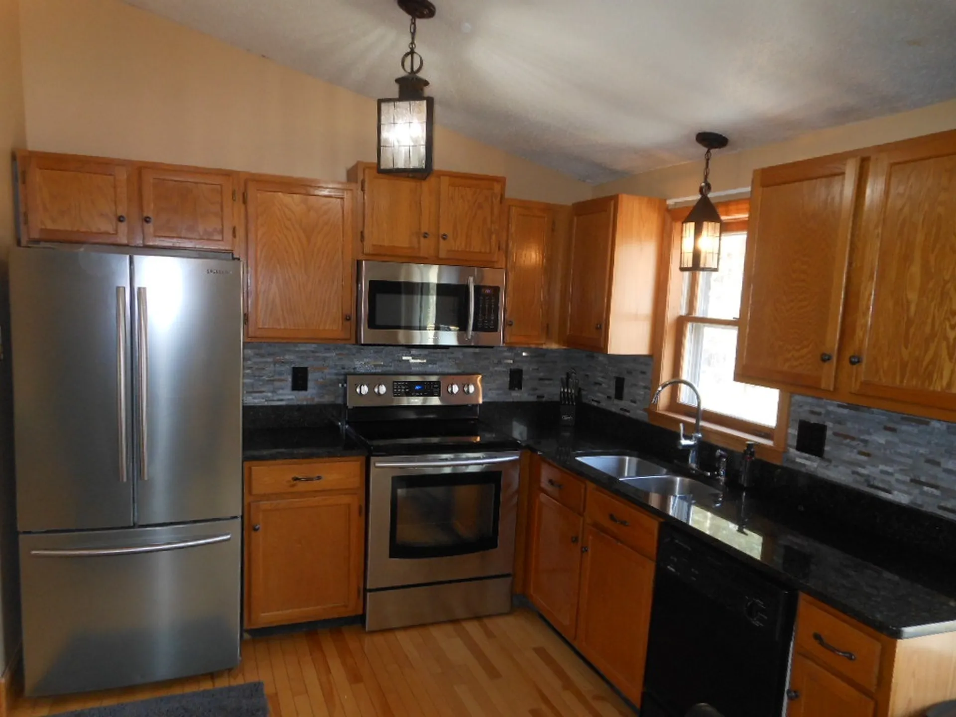 30 Walnut Hill Road Derry NH 03038