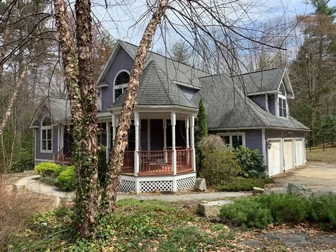29 Foxberry Drive New Boston NH 03070