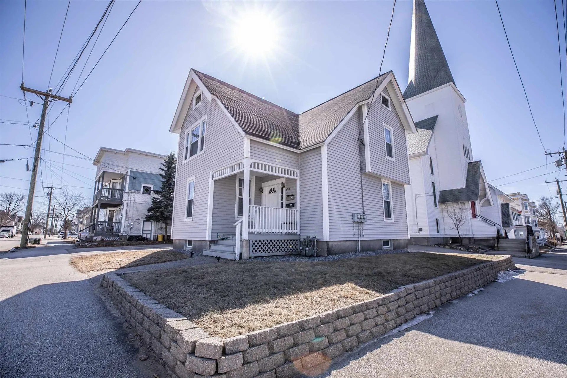 644 Pine Street Manchester NH 03104
