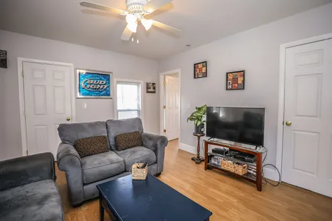 644 Pine Street Manchester NH 03104