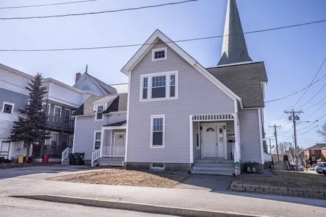 644 Pine Street Manchester NH 03104