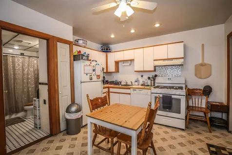 644 Pine Street Manchester NH 03104