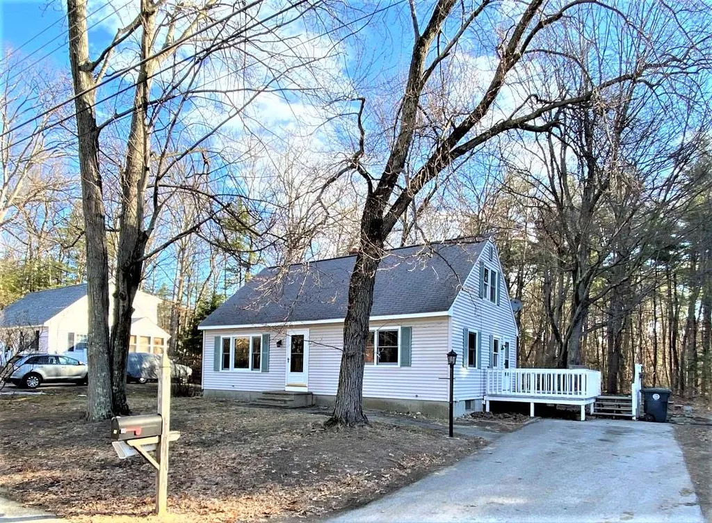 13 Hideaway Road Nashua NH 03064