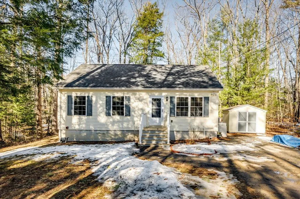 37 White Birch Road Barnstead NH 03218
