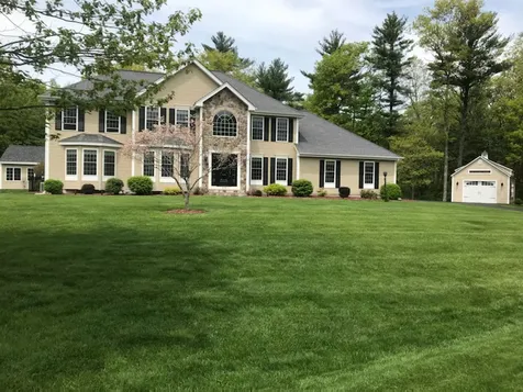 44 Mulberry Lane Pelham NH 03076
