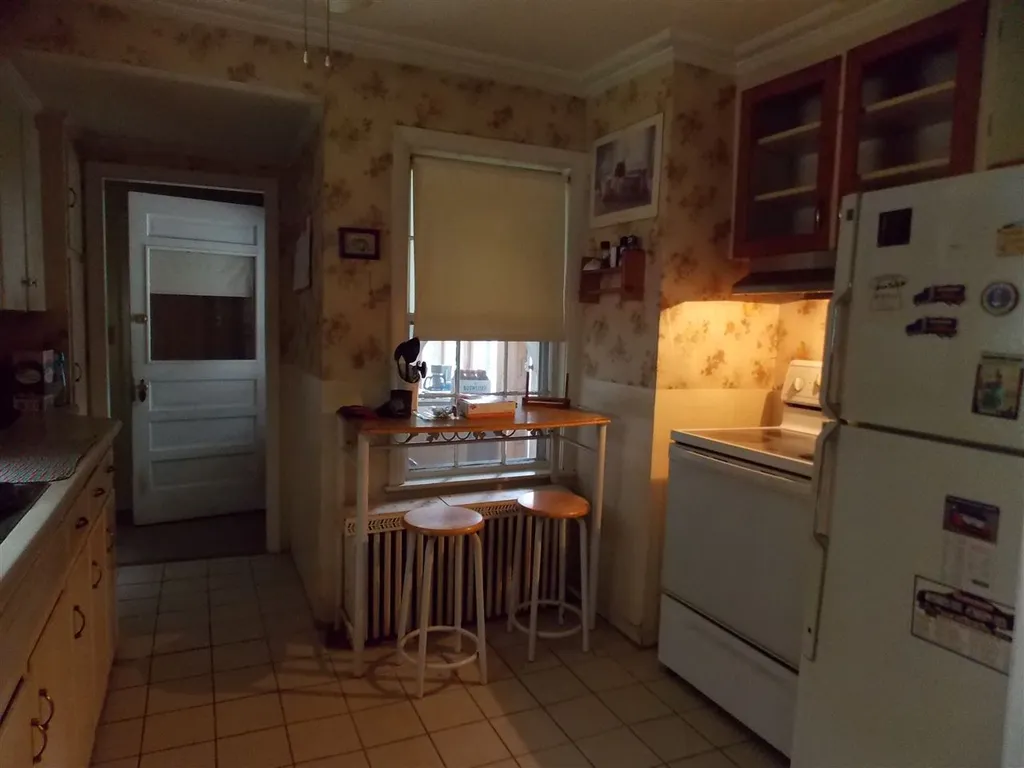 489 Elm Street Laconia NH 03246