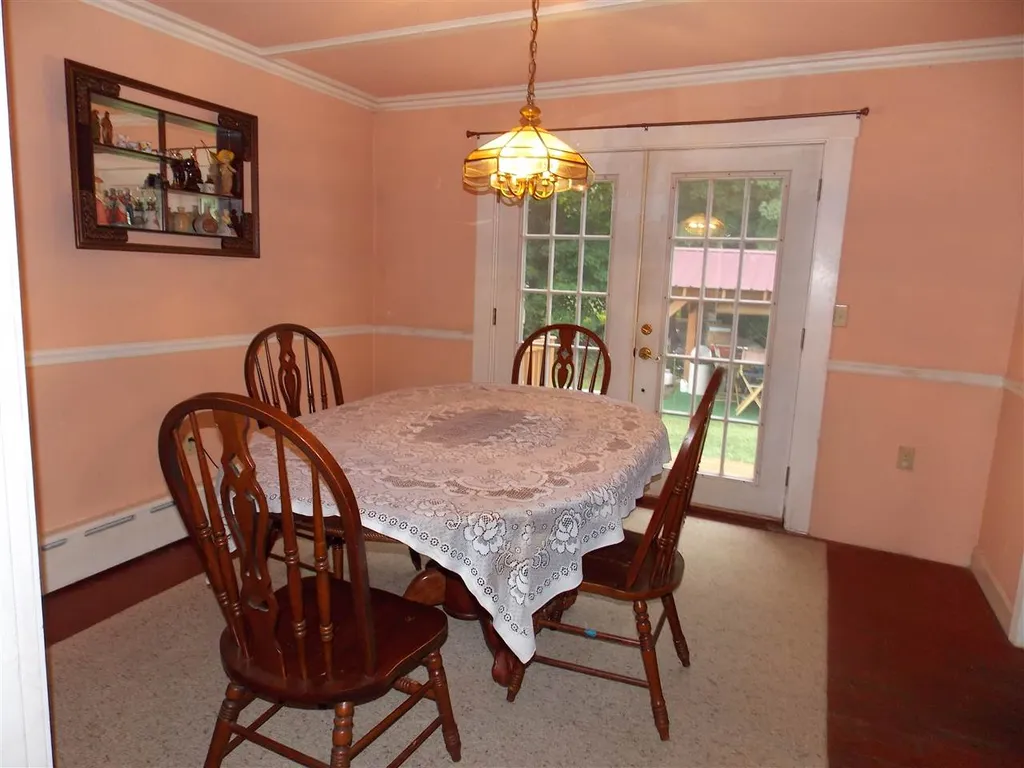 489 Elm Street Laconia NH 03246