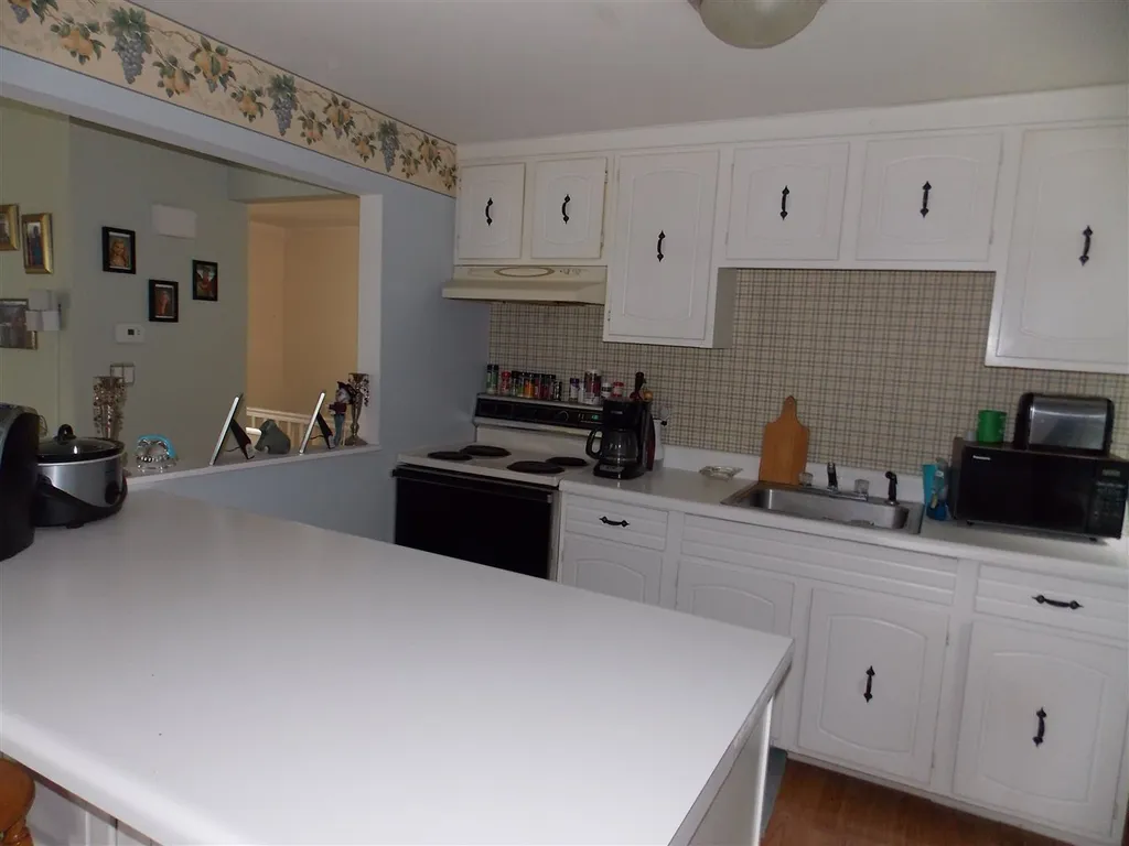 489 Elm Street Laconia NH 03246