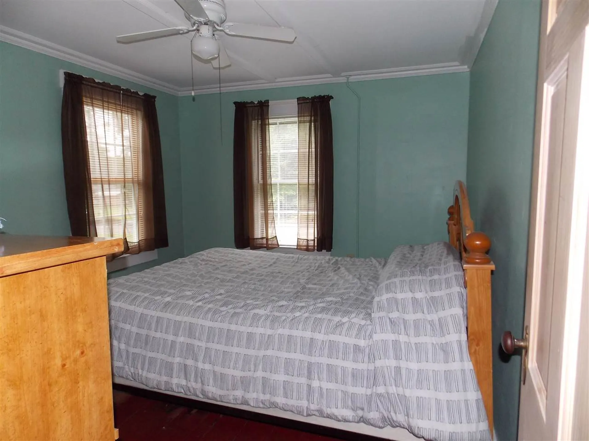 489 Elm Street Laconia NH 03246