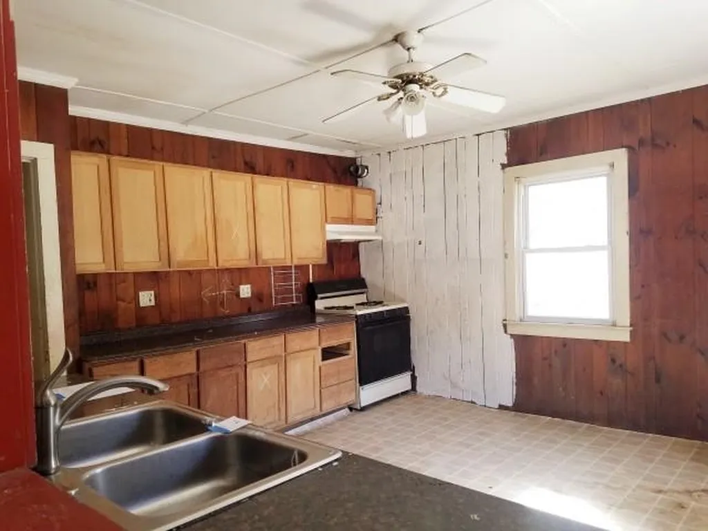 82 Barne Lane Pownal VT 05261