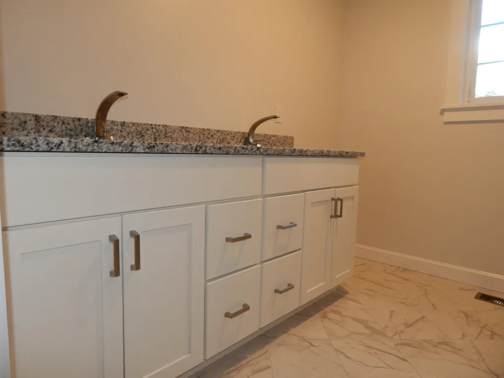 9 Sage Drive Hampton NH 03842