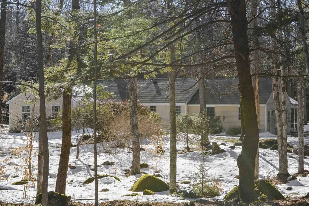 51 Carriage Hill Road Hancock NH 03449