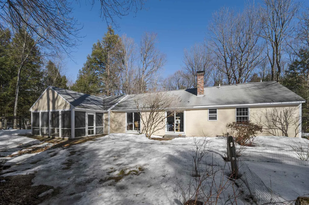 51 Carriage Hill Road Hancock NH 03449