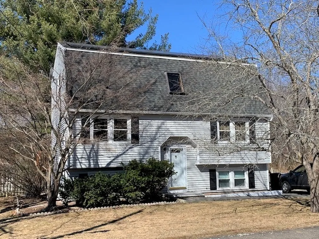 87 Nottingham Drive Nashua NH 03062