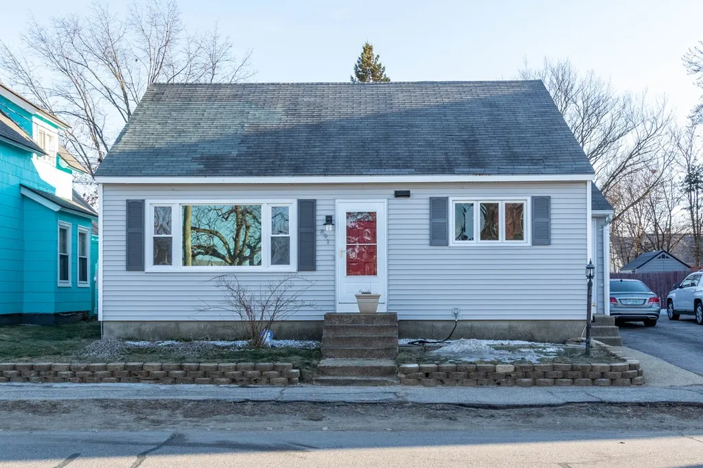 891 Somerville Street Manchester NH 03103