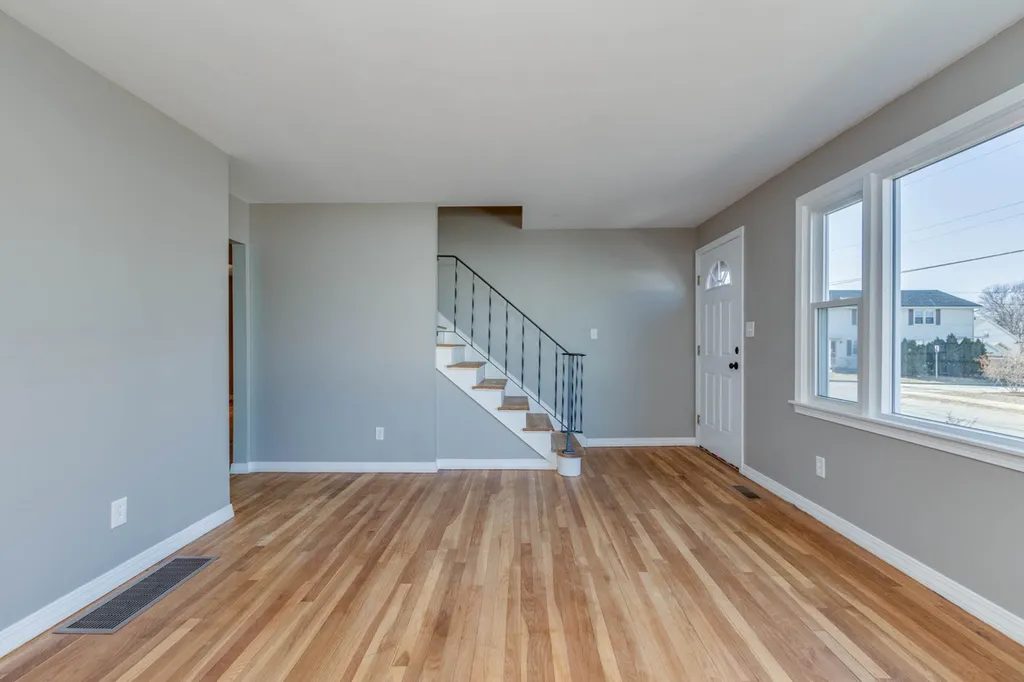 891 Somerville Street Manchester NH 03103